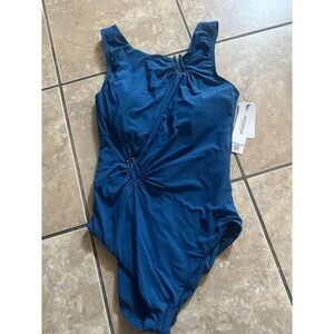Amoressa  Miraclesuit U Turn Uhura One Piece Swimsuit Size 8 Teal Ruched NWT